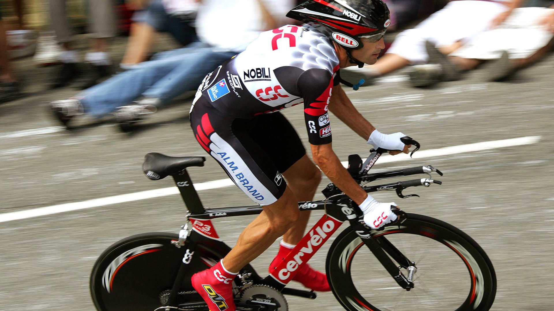 米兰体育app官方下载-格斗UFC：冠军对决即将火爆，擂台燃情！，ufc格斗比赛视频